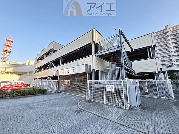 駐車場があるため車通勤の方にも安心なマンションです（要空確認）