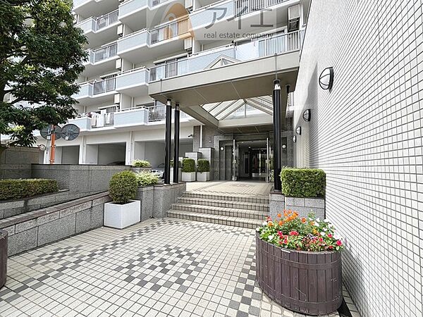 共用部の清掃・修理は管理員が実施