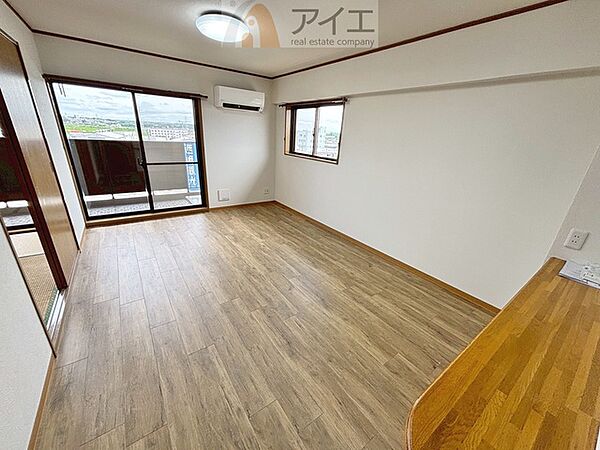 朝から日差しいっぱいの、明るい空間でのびのび過ごせます