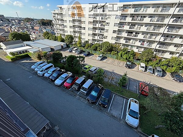 駐車場があるため車通勤の方にも安心なマンションです