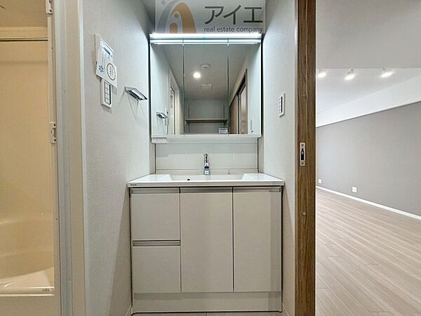 上質な洗面空間がゆとりの時間を演出