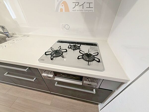 パンづくりやパーティ、大勢でお料理するのに大活躍3口コンロ