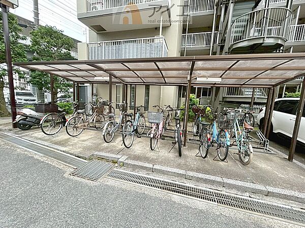 セキュリティ面にも配慮した駐輪場がございます