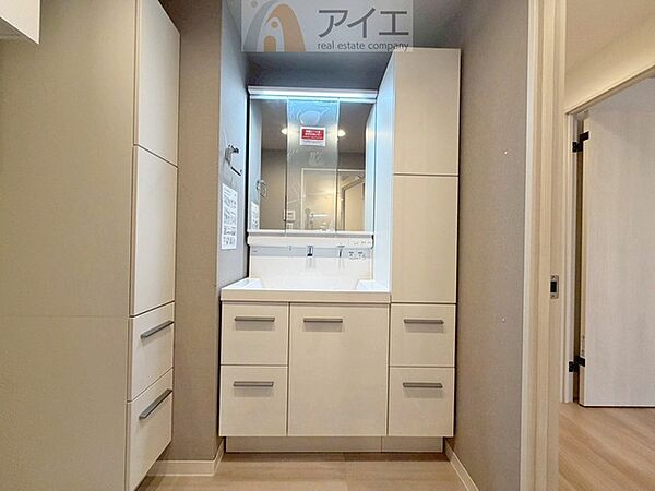 上質な洗面空間がゆとりの時間を演出