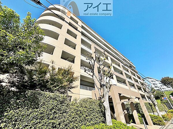 共用部の清掃・修理は管理員が実施