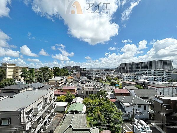 空を近くに感じられる眺望を楽しめます