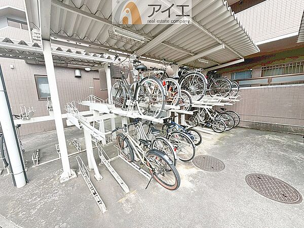セキュリティ面にも配慮した駐輪場がございます