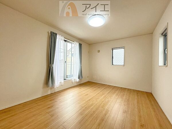 溢れる陽光でご家族の笑顔も輝く住まい