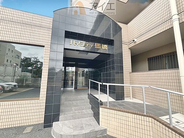 清掃や修理、不審者への声掛けも。管理員日勤は防犯にも有効