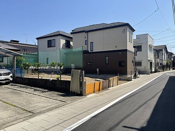 たっぷりの陽光に包まれる明るい住まい