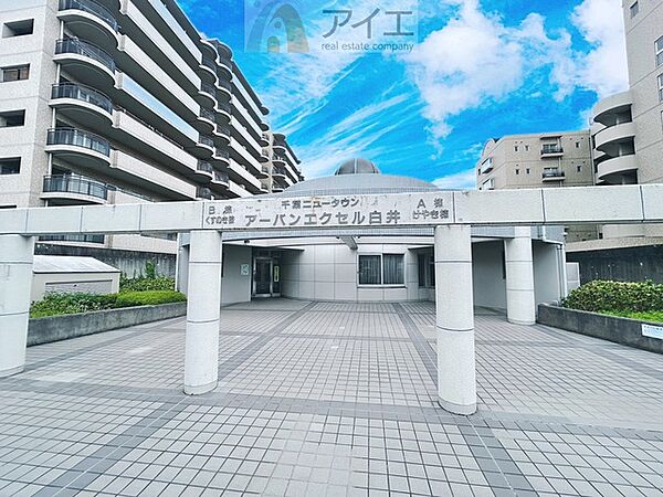 清掃や修理、不審者への声掛けも。管理員日勤は防犯にも有効