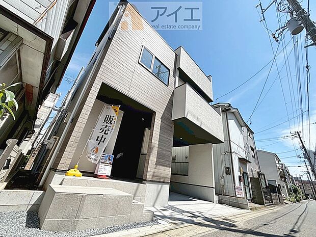たっぷりの陽光と心地よい風が舞い込む住まい