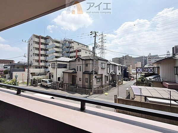 南面バルコニーで毎日のお洗濯も快適