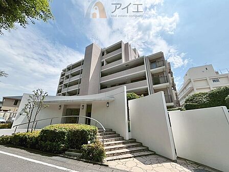 共用部の清掃・修理は管理員が実施