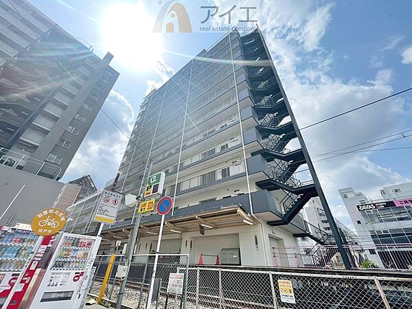 友人を呼びたくなるリノベーション済みのきれいな住まいです
