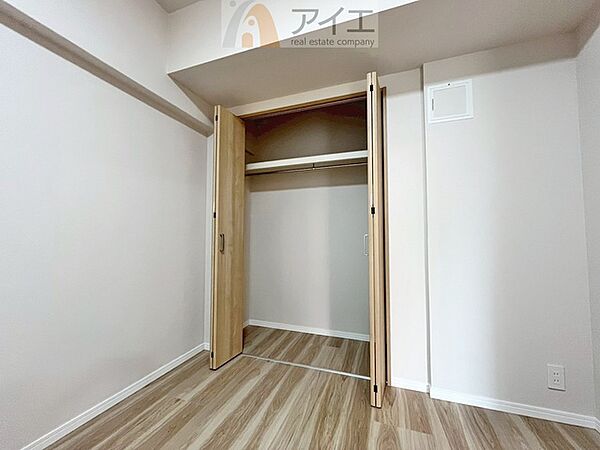 お子様の荷物も片付く、全居室収納スペース