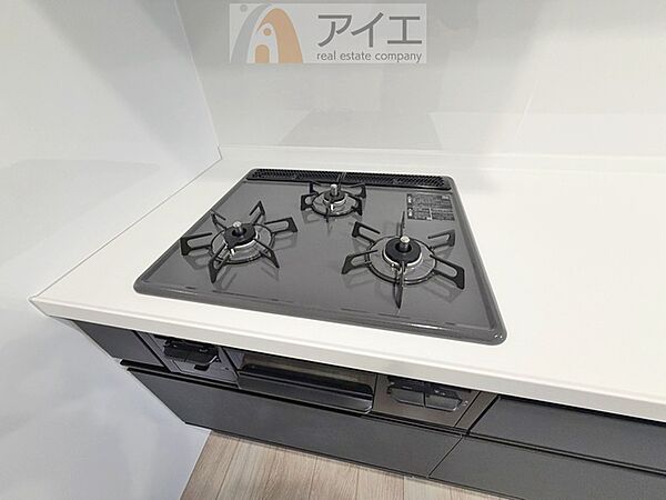 パンづくりやパーティ、大勢でお料理するのに大活躍3口コンロ