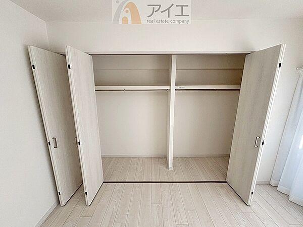 【施工例】お子様の荷物も片付く、全居室収納スペース