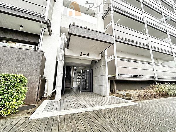 清掃や修理だけでなく、不審者への声掛けも。管理員の活動は防犯にも有効