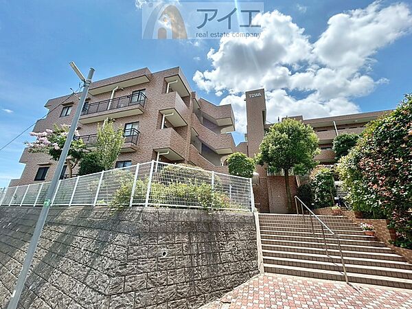 子育て家族に嬉しい緑豊かな環境です