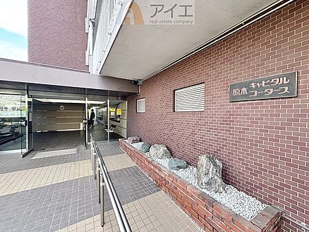 清掃や修理、不審者への声掛けも。管理員日勤は防犯にも有効