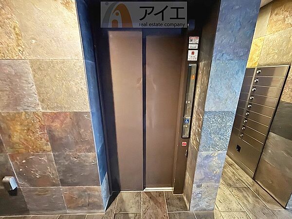 清掃も行き届いたエレベーターホール