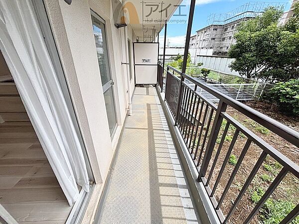 南面バルコニーで毎日のお洗濯も快適