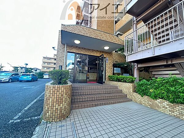 共用部の清掃・修理は管理員が実施