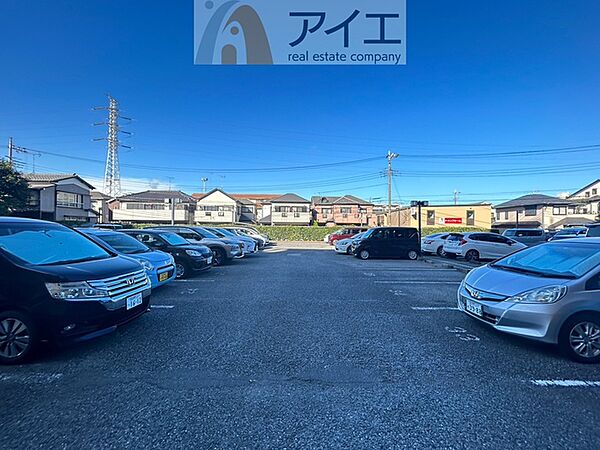 駐車場があるため車通勤の方にも安心なマンションです