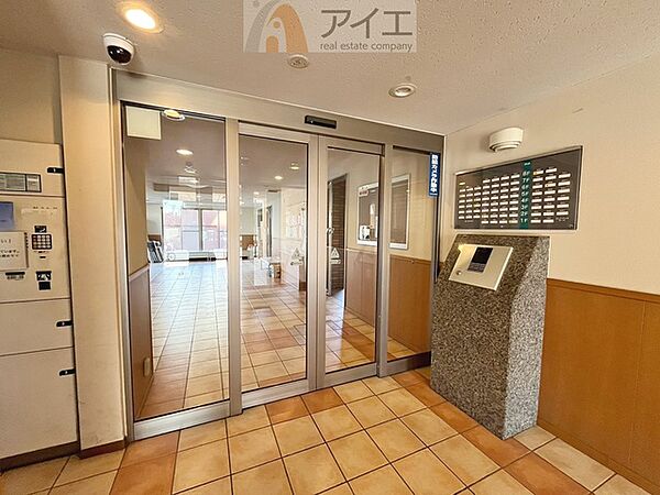 清掃や修理だけでなく、不審者への声掛けも。管理員の活動は防犯にも有効