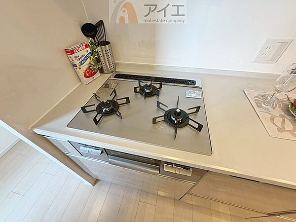 【施工例】パンづくりやパーティ、大勢でお料理するのに大活躍3口コンロ