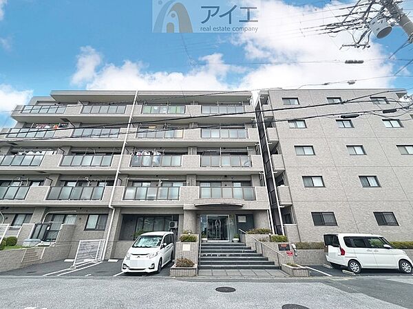 共用部の清掃・修理は管理員が実施