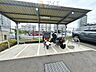 その他：広々スペースの駐輪場はご家族の自転車を置くことができます