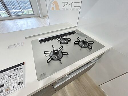 パンづくりやパーティ、大勢でお料理するのに大活躍3口コンロ