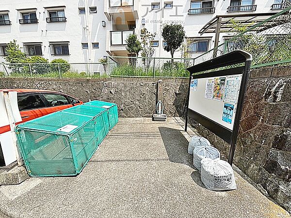 共用部の清掃・修理は管理員が実施