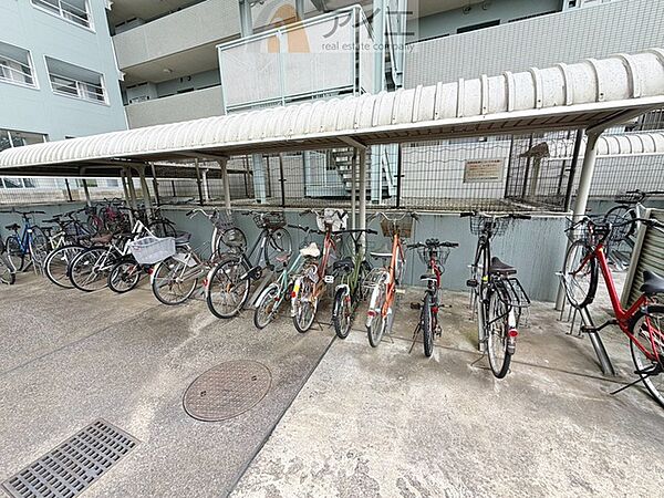 セキュリティ面にも配慮した駐輪場がございます