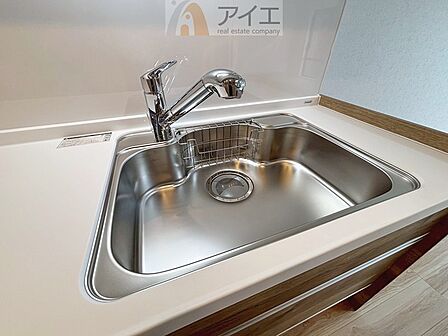 【施工例】水道一体型の浄水器。ボタン一つで切替可能水回りもすっきり