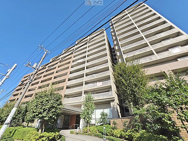 友人を呼びたくなるリノベーション済みのきれいな住まいです