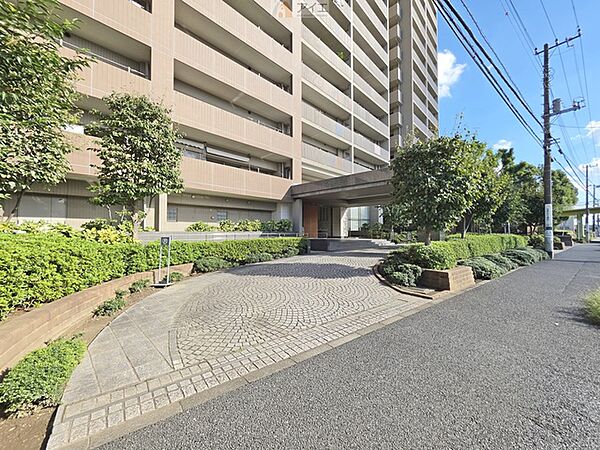 共用部の清掃・修理は管理員が実施