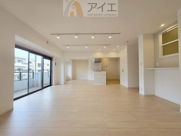 【施工例】朝から日差しいっぱいの、明るい空間でのびのび過ごせます