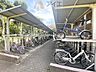その他：広々スペースの駐輪場はご家族の自転車を置くことができます