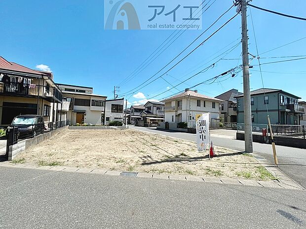たっぷりの陽光に包まれる明るい住まい