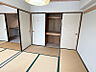 室内：窓側から見た室内
