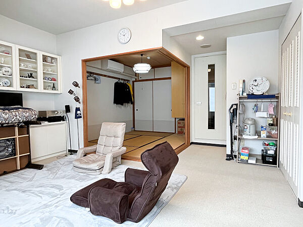 窓側から見たお部屋