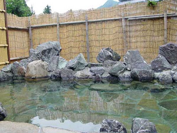 【共用部】露天風呂（源泉かけ流し）