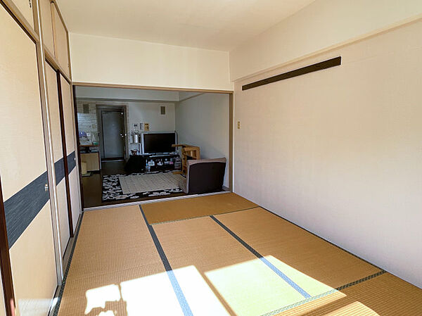 窓側から見たお部屋
