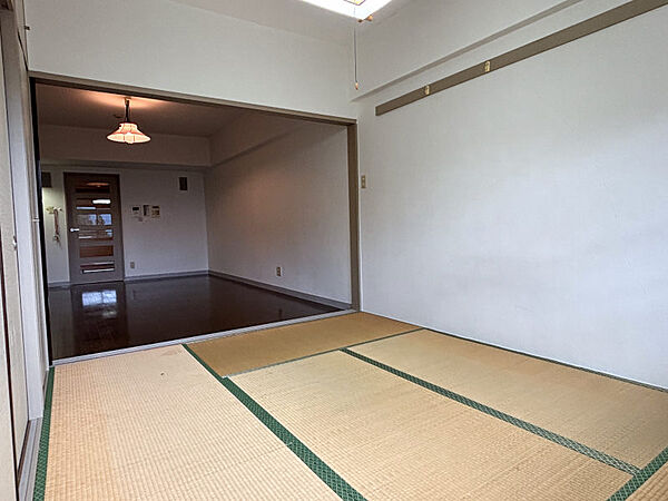 窓側から見たお部屋