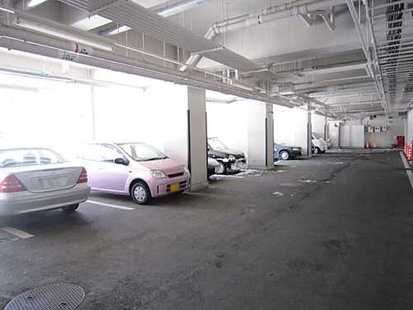 屋内駐車場