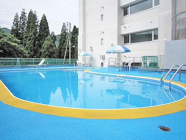 【共用部】屋外プール