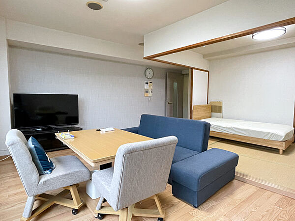 別角度から見た室内